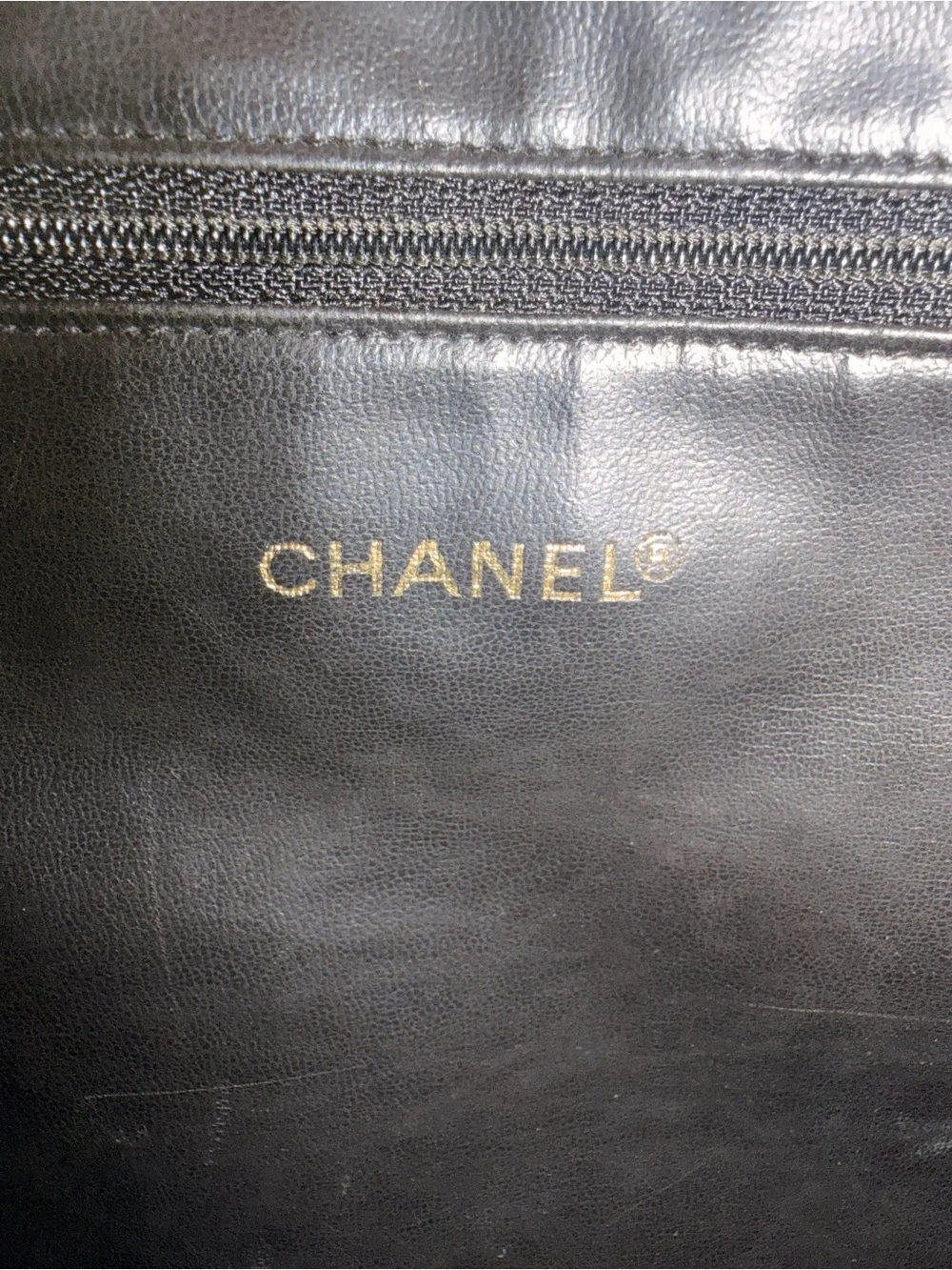 CHANEL Vintage Caviar Leather Hobo Shoulder Bag & Wallet Set CC Charm Medallion